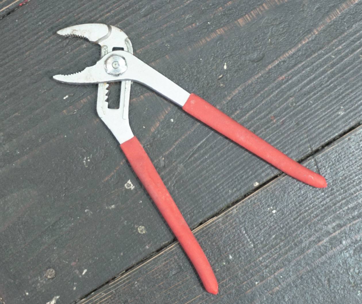 ウォーターポンププライヤー